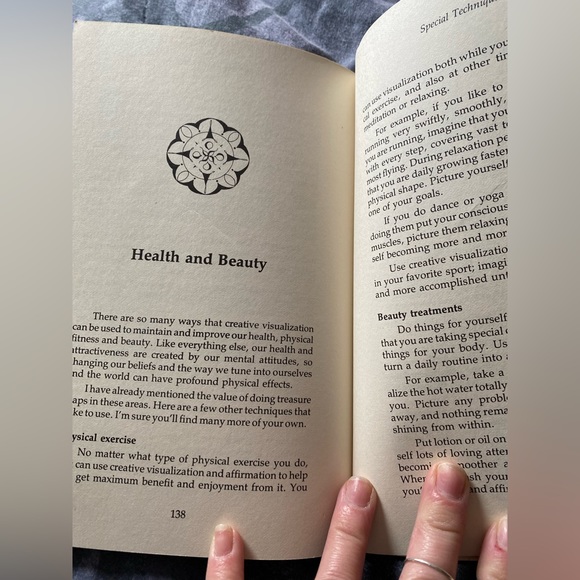 Creative Visualization by Shakti Gawain! 1978 paperback Used Copy! - Picture 5 of 6